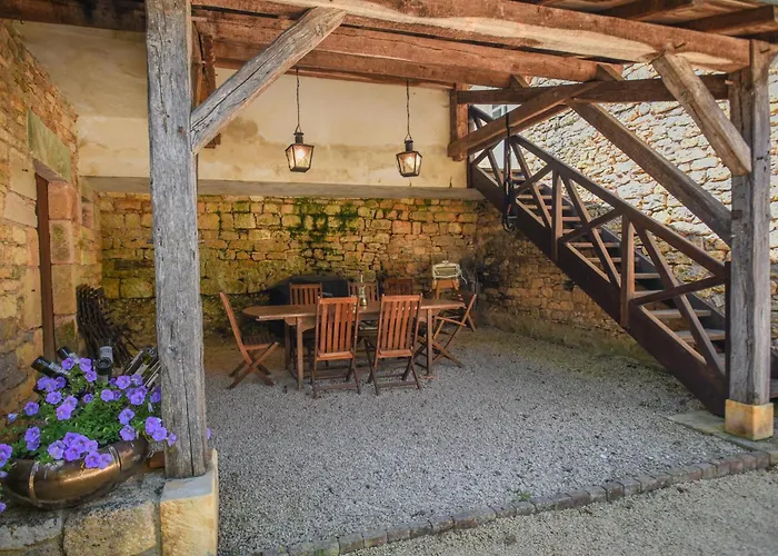 Petit Saint Martin Le Redon